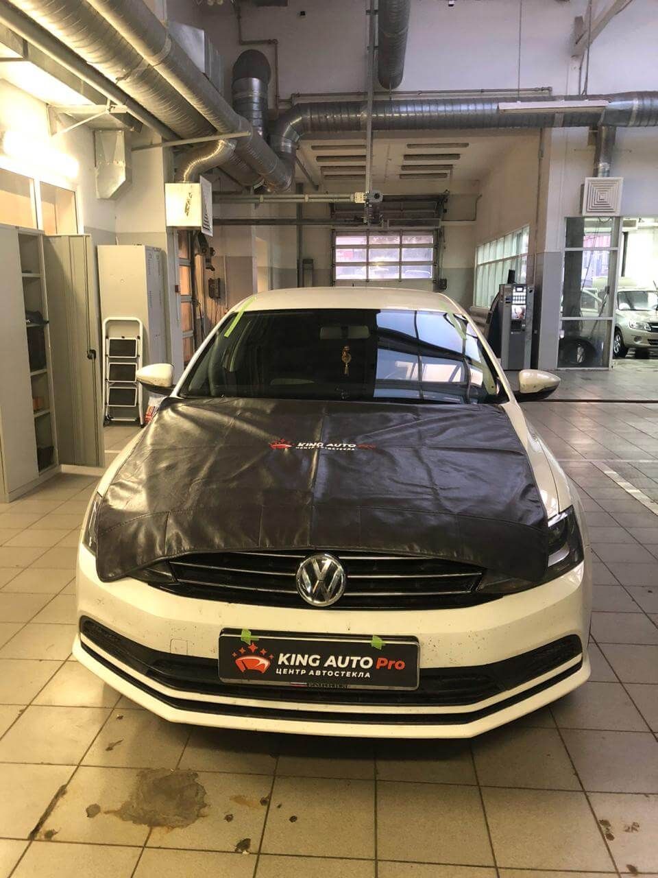 Volkswagen после замены лобового стекла